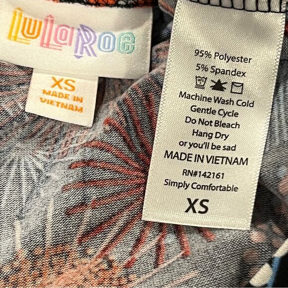 LuLaRoe Irma short sleeve fireworks print oversized top size XS - Picture 8 of 10